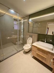 Bathroom Image of 3300 Sq.ft 3 BHK Apartment / Flat for rent in Lavelle Road Bengaluru for Rs. 250000