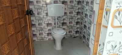 Bathroom Image of 850 Sq.ft 2 BHK Apartment / Flat for sale in Joka Kolkata for Rs. 3600000