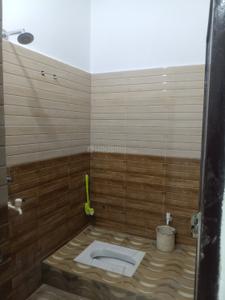 Bathroom Image of 1400 Sq.ft 3 BHK Builder Floor for rent in Naini Allahabad for Rs. 12000