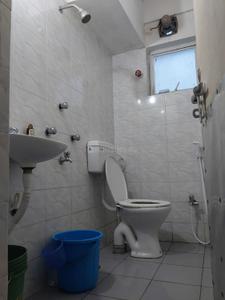 Bathroom Image of 400 Sq.ft 1 BHK Apartment / Flat for rent in Bengal Sampoorna Dwitiya, New Town Kolkata for Rs. 10000