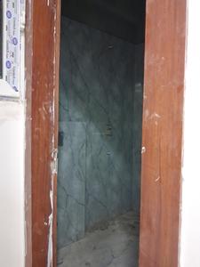 Common Bathroom Image of 1000 Sq.ft 2 BHK Apartment / Flat for sale in Sector 72 Noida for Rs. 4200000