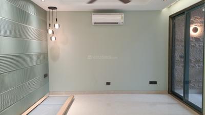 Bedroom Image of 3000 Sq.ft 4 BHK Builder Floor for sale in Swaraj Homes RWA Greater Kailash 2 Block E, Greater Kailash II New Delhi for Rs. 85000000