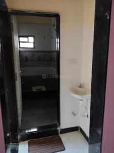 Bathroom Image of 900 Sq.ft 1 BHK Independent House for rent in Narayan Nagar Latur for Rs. 9500