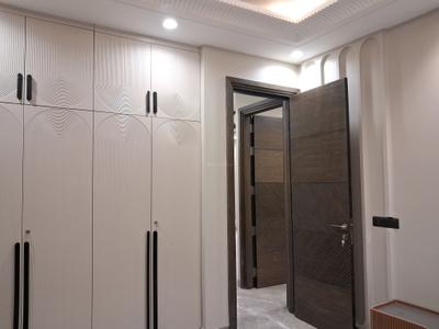 Bedroom Image of 1350 Sq.ft 3 BHK Builder Floor for sale in Paschim Vihar New Delhi for Rs. 28000000