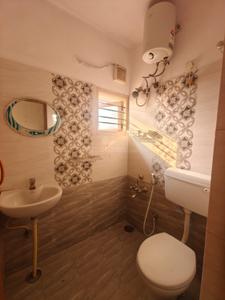 Bathroom Image of 800 Sq.ft 2 BHK Builder Floor for rent in HBR Layout Bengaluru for Rs. 20000