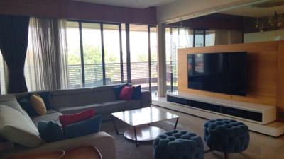 Living Room Image of 4050 Sq.ft 4 BHK Apartment / Flat for sale in Thaltej Ahmedabad for Rs. 45000000