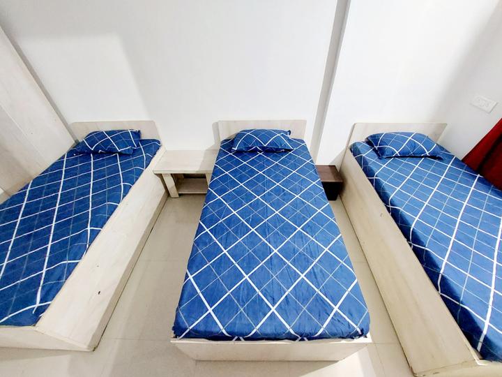 Bedroom Image of Blossom PG in Kharadi, Pune