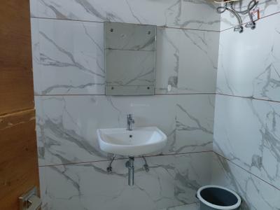 Bathroom Image of 300 Sq.ft 1 RK Apartment / Flat for rent in Arjunganj Lucknow for Rs. 14500