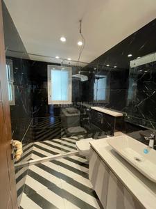 Bathroom Image of 2800 Sq.ft 4 BHK Builder Floor for sale in Sector 49 Gurgaon for Rs. 35000000