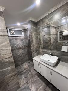 Bathroom Image of 2690 Sq.ft 3 BHK Builder Floor for rent in Sushant Lok Phase 1 Gurgaon for Rs. 110000