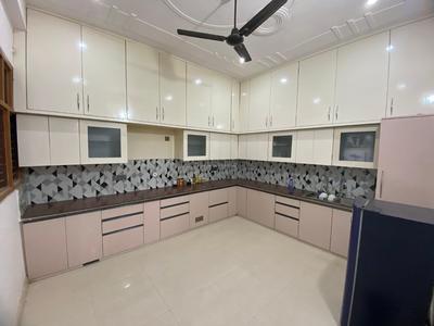 Kitchen Image of 2500 Sq.ft 9 BHK Apartment / Flat for rent in Ahmamau Lucknow for Rs. 120000