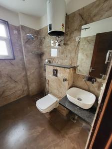 Bathroom Image of 1501 Sq.ft 2 BHK Builder Floor for sale in Patel Nagar New Delhi for Rs. 22500000