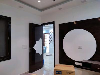 Bedroom Image of 1100 Sq.ft 4 BHK Builder Floor for sale in Sector 24 Rohini New Delhi for Rs. 18500000