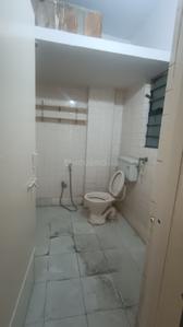 Bathroom Image of 850 Sq.ft 2 BHK Apartment / Flat for rent in Runwal Park, Gultekdi Pune for Rs. 25000