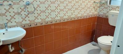 Bathroom Image of 1200 Sq.ft 3 BHK Apartment / Flat for rent in Malad West Mumbai for Rs. 80000