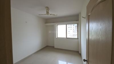 Bedroom Image of 990 Sq.ft 2 BHK Apartment / Flat for rent in Vascon Vista Phase 2, Indira Nagar Nashik for Rs. 14000