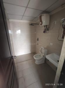 Bathroom Image of 1495 Sq.ft 3 BHK Apartment / Flat for rent in Amrapali Platinum, Sector 119 Noida for Rs. 28000