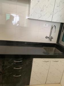 Kitchen Image of 700 Sq.ft 2 BHK Apartment / Flat for rent in Vaastu Omkar, Vile Parle East Mumbai for Rs. 78000