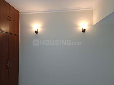 Bedroom Image of 2200 Sq.ft 3 BHK Apartment / Flat for rent in Uday Park New Delhi for Rs. 95000