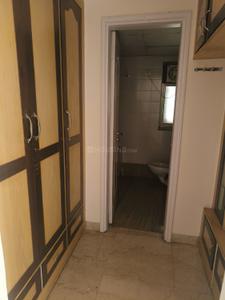 Bathroom Image of 2368 Sq.ft 3.5 BHK Apartment / Flat for rent in Unitech Uniworld City South, Sector 30 Gurgaon for Rs. 85000
