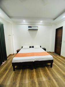 Bedroom Image of Urbanroomz Girls PG in Sector 46, Gurgaon