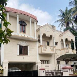 6 BHK Independent House
