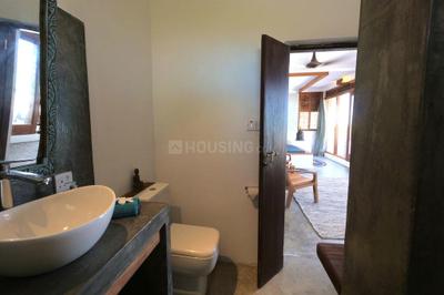 Bathroom Image of 3200 Sq.ft 4 BHK Apartment / Flat for sale in Adani Western Heights, Andheri West Mumbai for Rs. 140000000