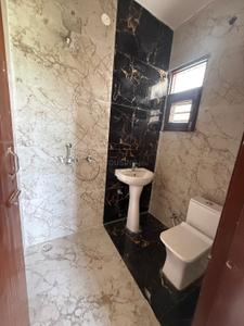 Bathroom Image of 1300 Sq.ft 3 BHK Builder Floor for rent in Kharar Mohali for Rs. 30000