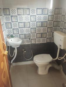 Bathroom Image of 1130 Sq.ft 3 BHK Apartment / Flat for sale in Liluah Howrah for Rs. 3970000