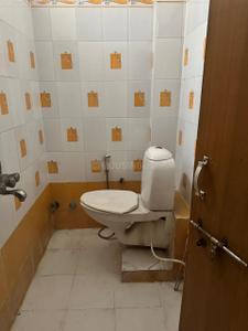 Bathroom Image of 1500 Sq.ft 2 BHK Independent House for rent in Pipliyahana Indore for Rs. 20000