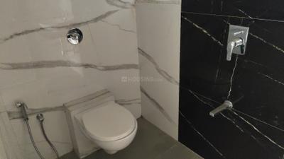 Bathroom Image of 418 Sq.ft 1 BHK Apartment / Flat for rent in Pearl Regency, Andheri West Mumbai for Rs. 45000