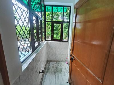 Balcony Image of 1550 Sq.ft 3 BHK Apartment / Flat for rent in CGHS Hum Sub Apartment, Sector 4 Dwarka New Delhi for Rs. 40000