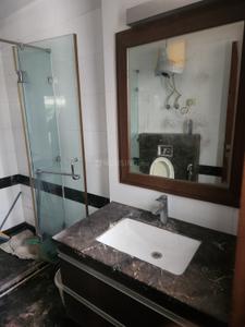 Bathroom Image of 2200 Sq.ft 4 BHK Independent House for sale in Janakpuri New Delhi for Rs. 55000000