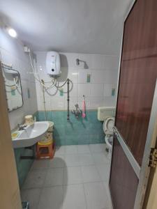 Bathroom Image of 1550 Sq.ft 3 BHK Apartment / Flat for sale in Amravati Road Nagpur for Rs. 8500000