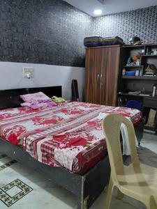 Bedroom Image of Shree Khatu Shyam Room &amp; PG in Sector 70, Desai Village