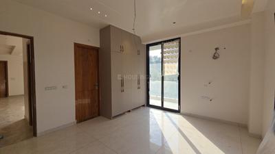 Bedroom Image of 2400 Sq.ft 4 BHK Builder Floor for sale in Sector 102 Gurgaon for Rs. 40000000