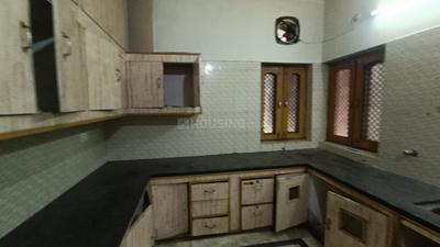 Kitchen Image of 2000 Sq.ft 3 BHK Builder Floor for rent in Omaxe City Lucknow for Rs. 18000