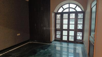 Bedroom Image of 5500 Sq.ft 6 BHK Independent House for rent in New Friends Colony New Delhi for Rs. 700000