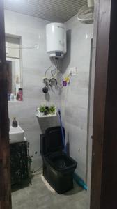 Bathroom Image of 1400 Sq.ft 3 BHK Apartment / Flat for sale in Sector 62 Noida for Rs. 13500000