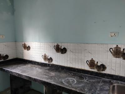 Kitchen Image of 850 Sq.ft 2 BHK Builder Floor for rent in Mahaveer Nagar Raipur for Rs. 9000