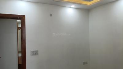 Bedroom Image of 600 Sq.ft 2 BHK Builder Floor for sale in Laxmi Nagar New Delhi for Rs. 5800000