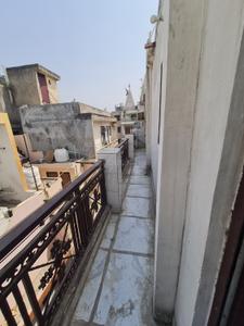 Balcony Image of 380 Sq.ft 1 BHK Builder Floor for rent in Azadpur New Delhi for Rs. 16000