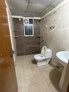 Bathroom Image of 2180 Sq.ft 4.5 BHK Apartment / Flat for rent in Mittal Rajnagar Residency, Raj Nagar Extension Ghaziabad for Rs. 34000