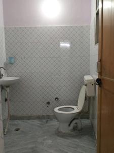 Common Bathroom Image of 680 Sq.ft 2 BHK Builder Floor for sale in Patparganj New Delhi for Rs. 6000000