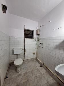 Bathroom Image of 1620 Sq.ft 2 BHK Builder Floor for rent in Preet Vihar New Delhi for Rs. 38000