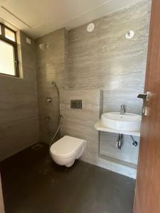 Bathroom Image of 1150 Sq.ft 3 BHK Apartment / Flat for sale in Hubtown Seasons, Chembur Mumbai for Rs. 44000000