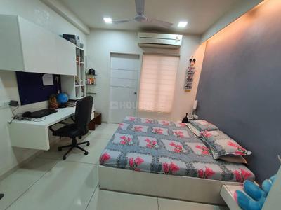 Bedroom Image of 1020 Sq.ft 2 BHK Apartment / Flat for rent in Karelibagh Vadodara for Rs. 27000