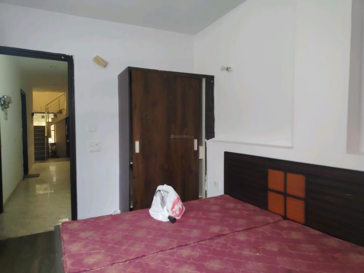 Indira Colony 1, Sector 52 Bedroom 1
