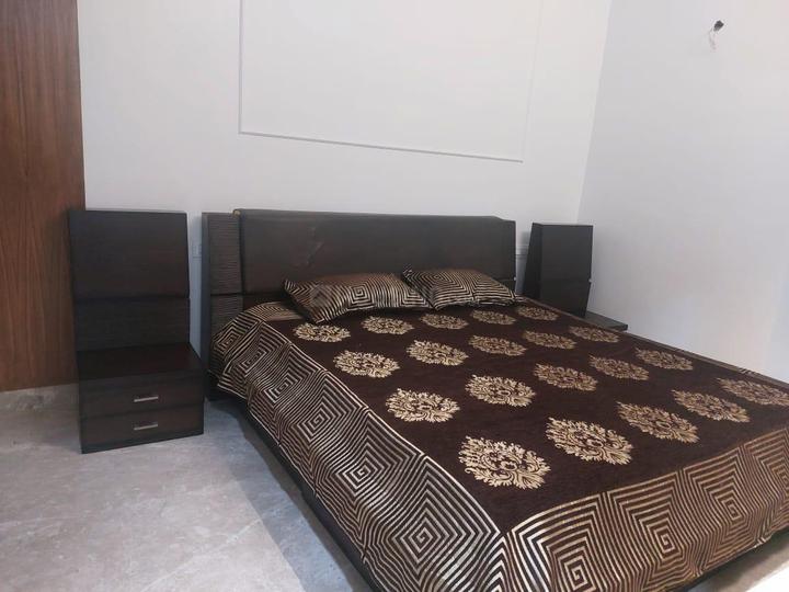 Sector 25, DLF Phase 2 Bedroom 1