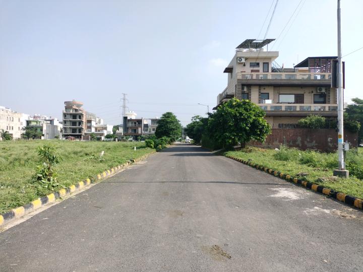 Sector 76 Main Image 1